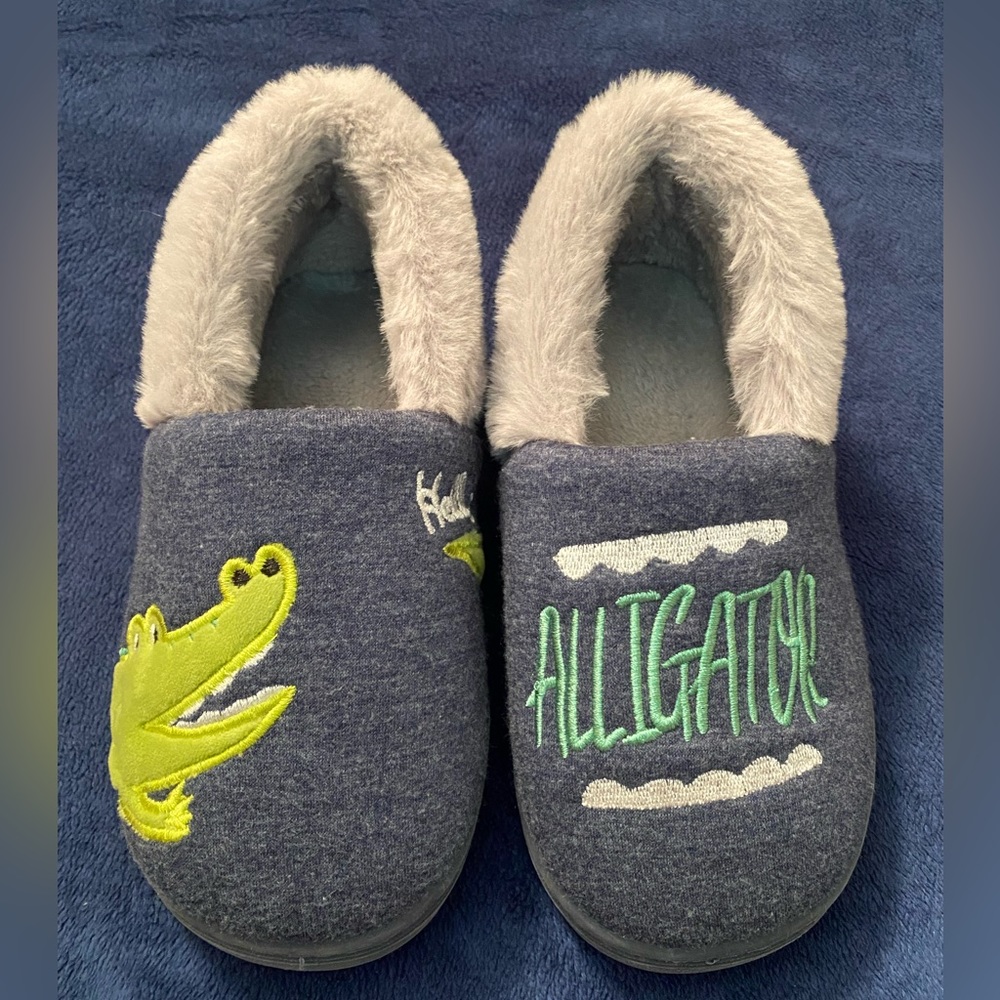 IceUnicorn Little Boy Slipper, Kids Warm House Shoes Slip On